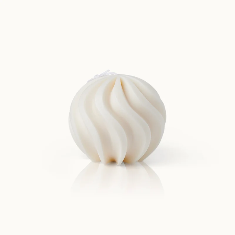 by Vivi Kerze "The Swirl"