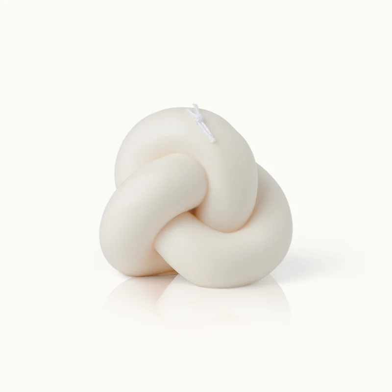 by Vivi Kerze "The Knot"
