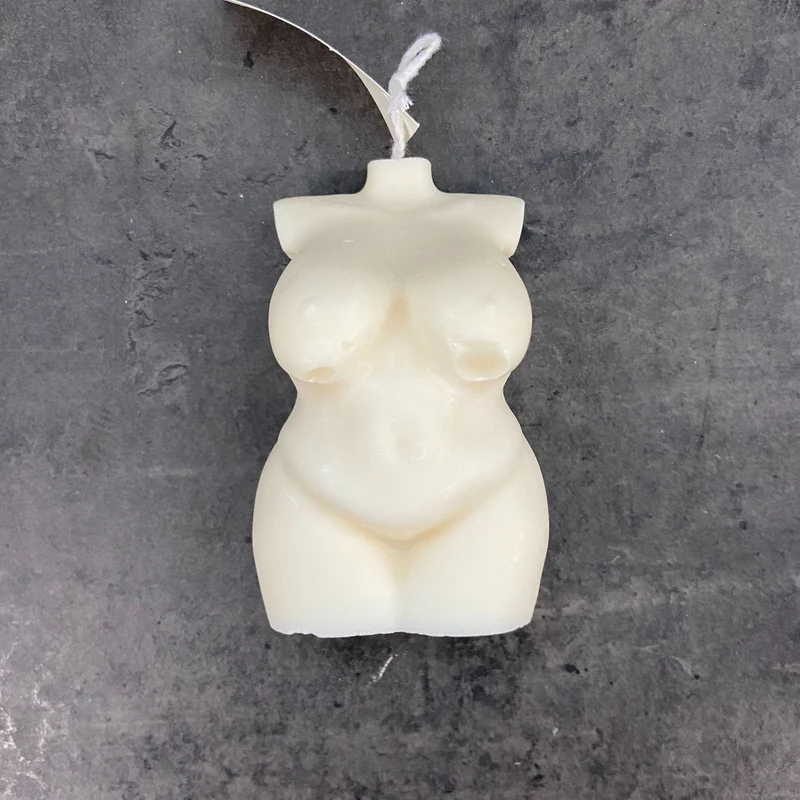 by Vivi Statementkerze "The Body Klein" - Dritte Wahl