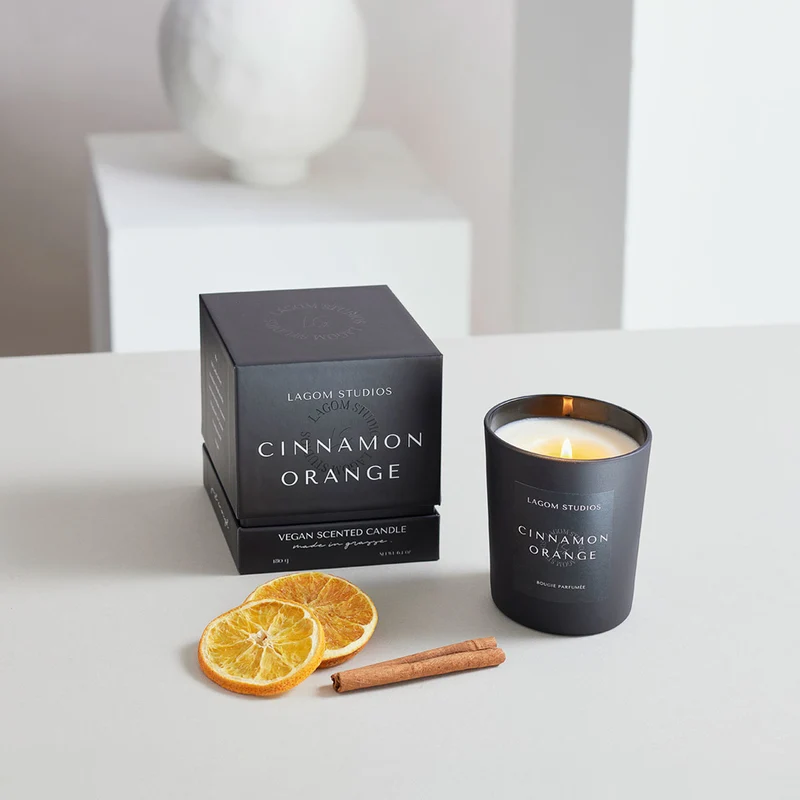 LAGOM STUDIOS Winter Duftkerze "Cinnamon Orange" 180 g
